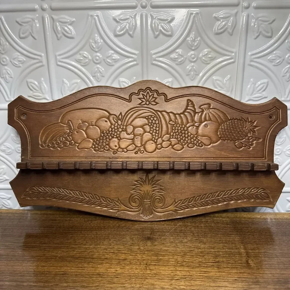 Vintage Wooden Souvenir Spoon Collector Wall Display Rack, Cornucopia, 16 Slots